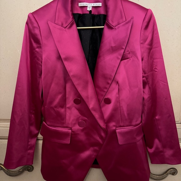 Beautiful Rasberry color blazer by Veronica Beard size 4 - Picture 1 of 4